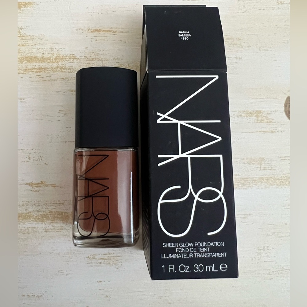 NARS sheer glow foundation NAMIBIA DARK 4 BRAND NEW WITH THE BOX